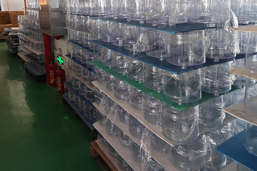 Imago productionis officina in Zhongshan Yuekon Adjumenta Electrica Co., limitata, ostendens efficientem aciem et actiones productionis pro Machinis coquinariis et Mixtionibus Multifunctionis.